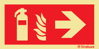 Señal de equipo de lucha contra incendio con el pictograma de extintor y flecha horizontal a la derecha