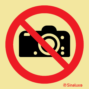 Señal de prohibición con el pictograma de prohibido la entrada con cámaras fotográficas