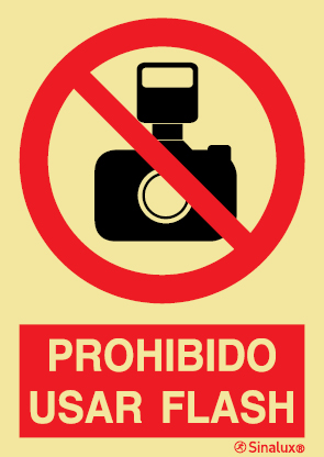 Señal de prohibición con el pictograma y texto de prohibido usar flash
