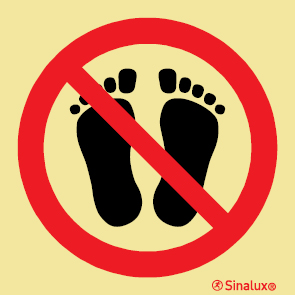 Señal de prohibición con el pictograma de prohibido caminar descalzo