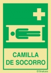 Señal de equipos de emergencia con el pictograma de CAMILLA DE SOCORRO y texto