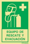 Señal de equipos de emergencia con el pictograma de EQUIPO DE RESCATE Y EVCUACIÓN y texto
