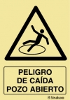 Señal de peligro con el pictograma y texto de peligro de caída a pozo abierto