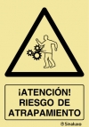 Señal de peligro con el pictograma y texto de riesgo de atrapamiento