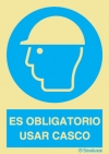 Señal de obligación con el pictograma y texto de obligatorio el uso de casco