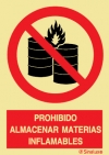 Señal de prohibición con el pictograma y texto de prohibido almacenar materias inflamables